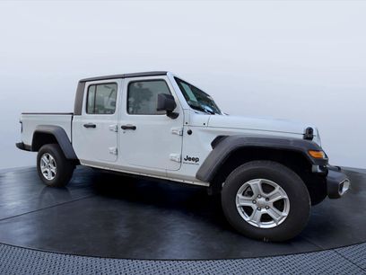 Used 2023 Jeep Gladiator Sport w/ Trailer Tow Package