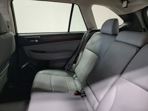Used 2019 Subaru Outback 2.5i Limited w/ Popular Package #2 AWD/4WD image 13