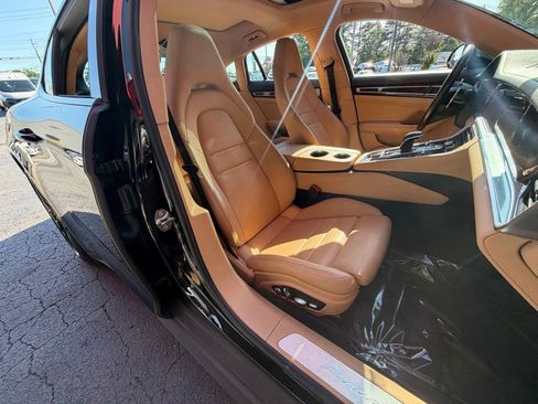Used 2021 Porsche Panamera w/ Premium Package RWD image 39