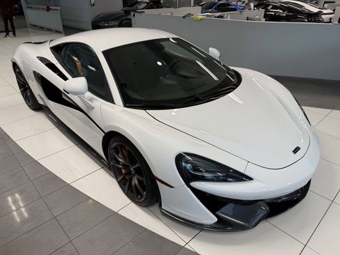 Used 2019 McLaren 570S Coupe RWD image 5