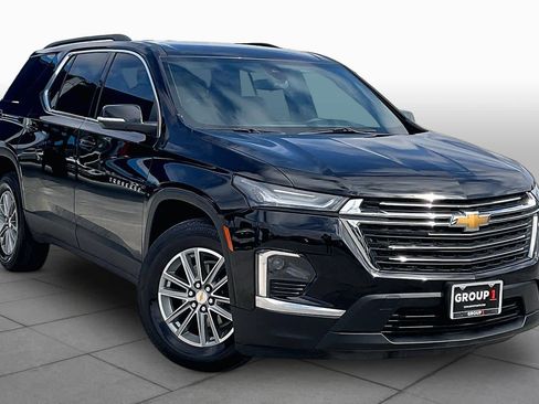 Used 2023 Chevrolet Traverse LT FWD image 3