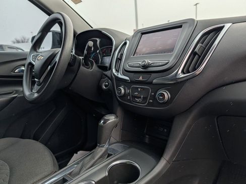 Used 2021 Chevrolet Equinox LT image 22