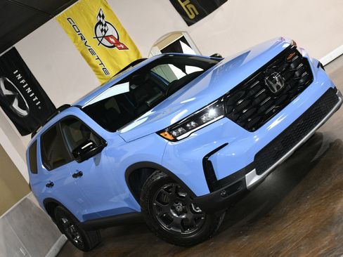 Used 2025 Honda Pilot TrailSport image 77