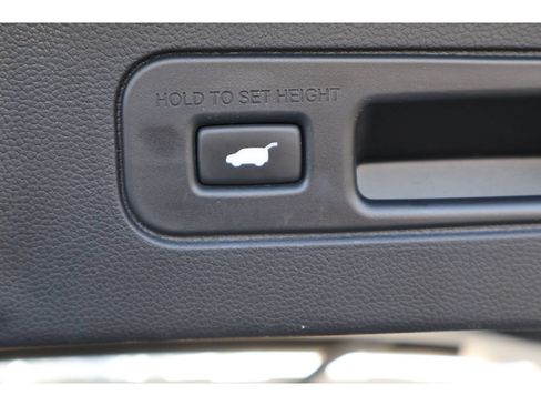 Used 2024 Honda Pilot Elite image 24