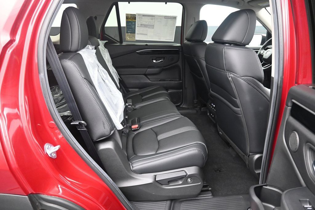 Used 2026 Honda Pilot EX-L image 12