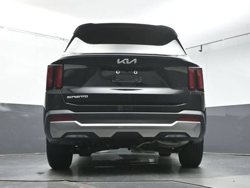 Used 2025 Kia Sorento S w/ Panoramic Sunroof Package FWD image 39