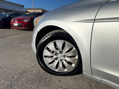 Used 2010 Honda Accord LX image 18