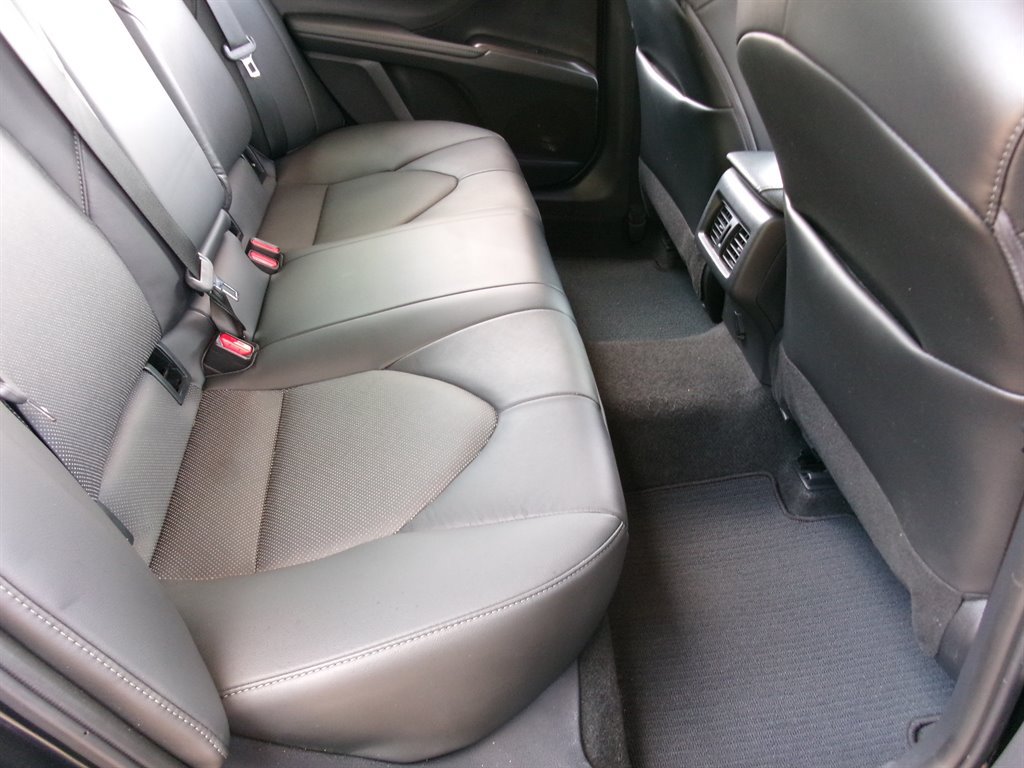 Used 2024 Toyota Camry XLE FWD image 29