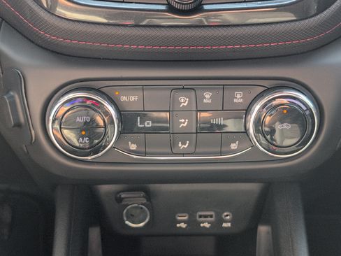 Used 2023 Chevrolet TrailBlazer RS w/ Convenience Package FWD image 20