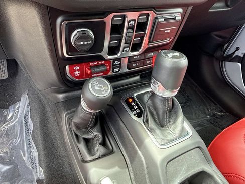 Used 2024 Jeep Wrangler Unlimited Rubicon 392 AWD/4WD image 20