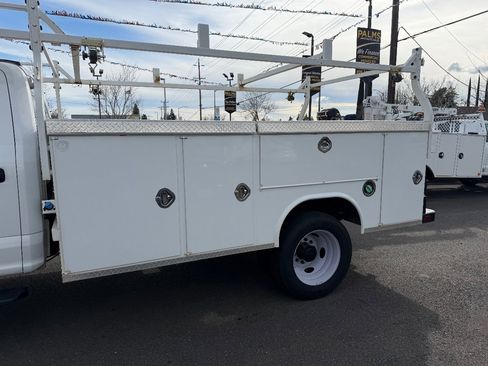 Used 2021 Ford F550 4x4 Crew Cab Super Duty image 7