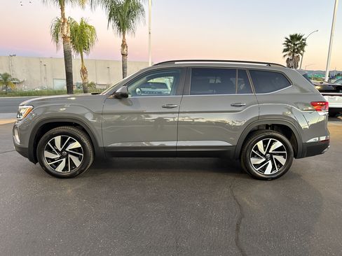 New 2026 Volkswagen Atlas SE FWD image 5