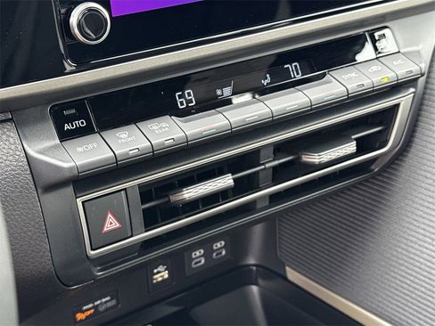 Certified 2026 Toyota Camry SE image 19