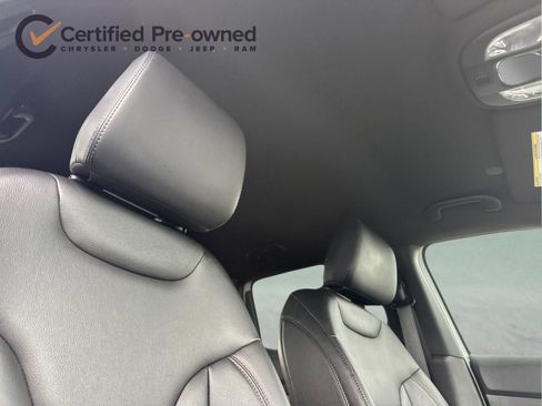 Used 2024 Jeep Compass Limited image 18