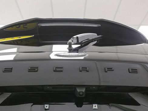 Used 2025 Ford Escape ST-Line Select w/ Tech Pack #1 image 14