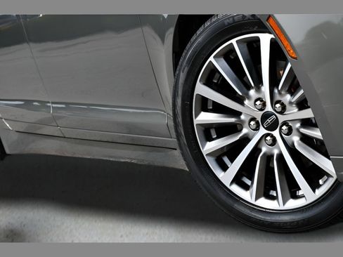Used 2017 Lincoln MKZ Select FWD image 10