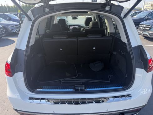 Certified 2026 Mercedes-Benz GLS 450 4MATIC image 32
