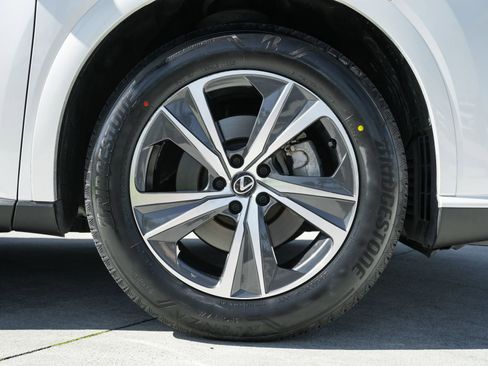 Used 2023 Lexus RX 350 Premium image 27