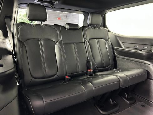 Used 2023 Jeep Wagoneer Series II AWD/4WD image 14