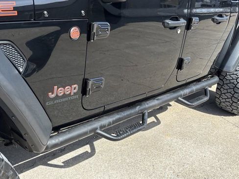 Used 2021 Jeep Gladiator Mojave AWD/4WD image 14