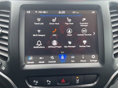 Used 2023 Jeep Cherokee Altitude Lux