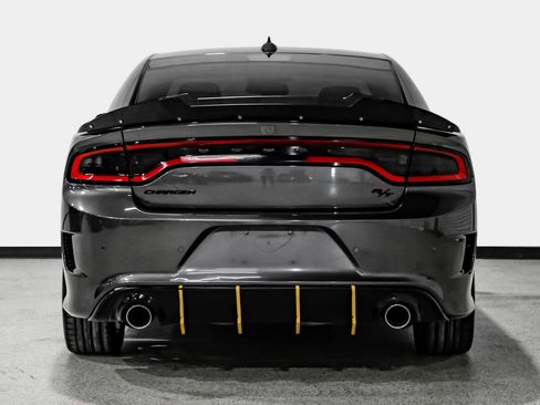 Used 2020 Dodge Charger R/T w/ Plus Group RWD image 6
