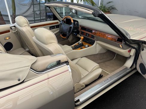Used 1996 Jaguar XJS 4.0 Convertible RWD image 25