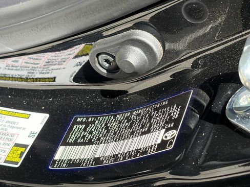 Used 2025 Toyota Corolla LE FWD image 14