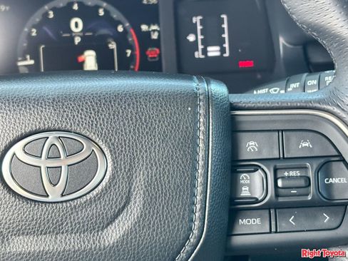 Certified 2026 Toyota 4Runner SR5 AWD/4WD image 23