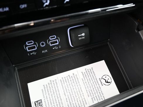 New 2025 Jeep Grand Cherokee L Altitude image 9