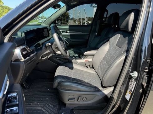 Used 2025 Kia Telluride SX Prestige X-Pro AWD/4WD image 18