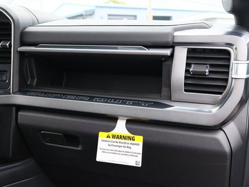 Used 2025 Ford F350 Platinum AWD/4WD image 35