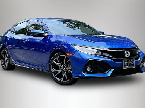 Used 2019 Honda Civic Sport Touring image 2