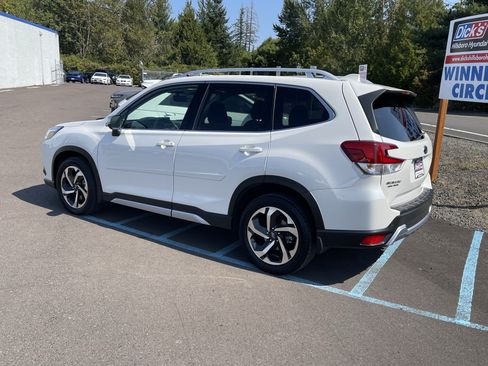 Used 2022 Subaru Forester Touring w/ Popular Package #3 AWD/4WD image 3