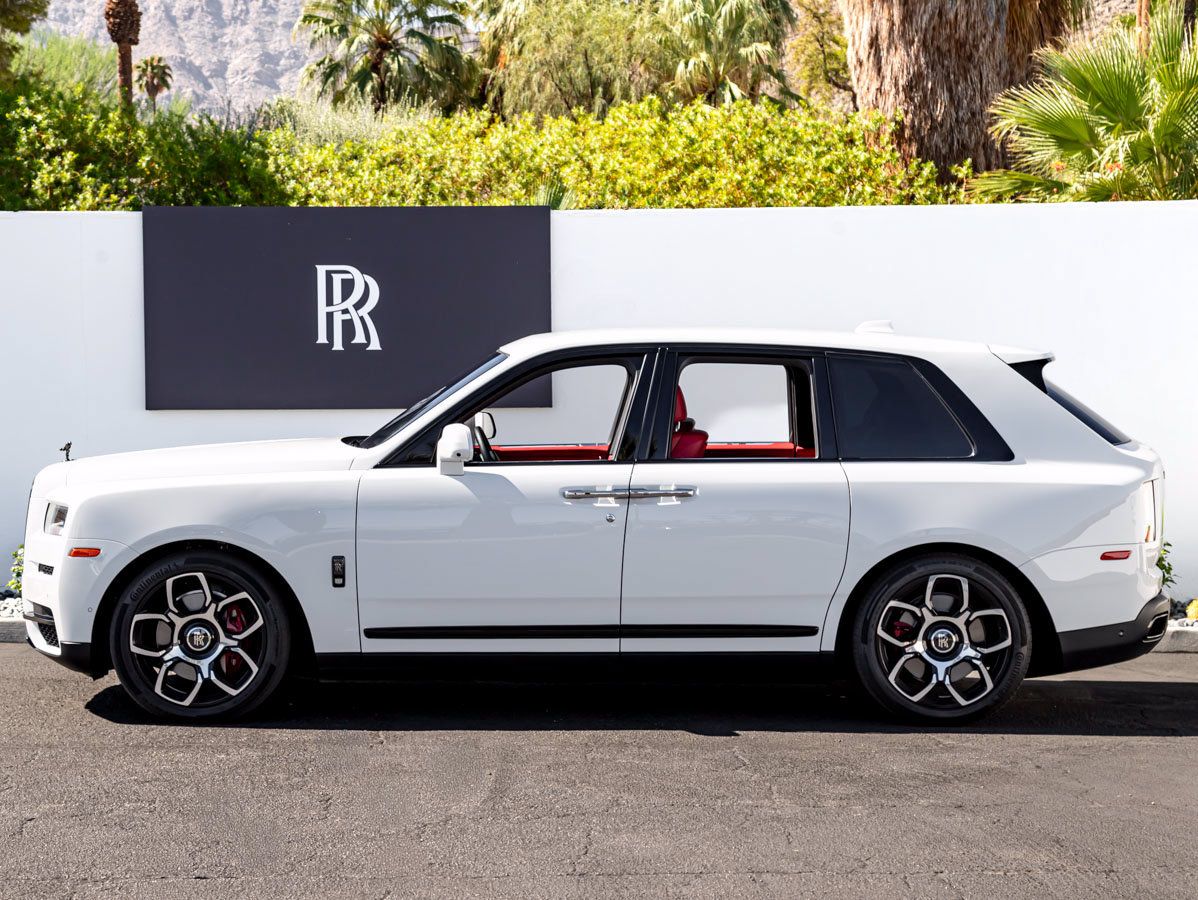Used 2024 Rolls-Royce Cullinan Black Badge w/ Dark Exterior Package AWD/4WD image 3