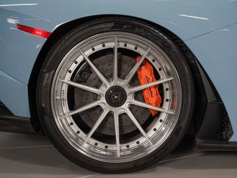 Used 2018 Lamborghini Aventador S image 24