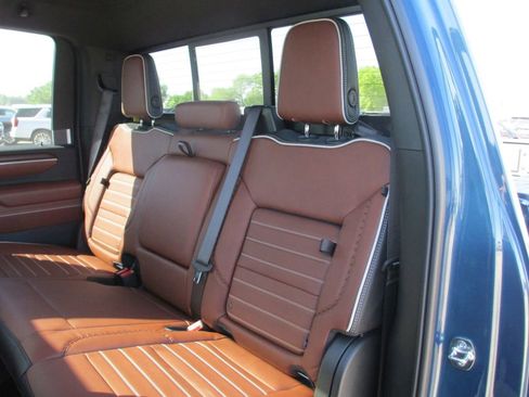New 2026 GMC Sierra 2500 Denali Ultimate AWD/4WD image 11