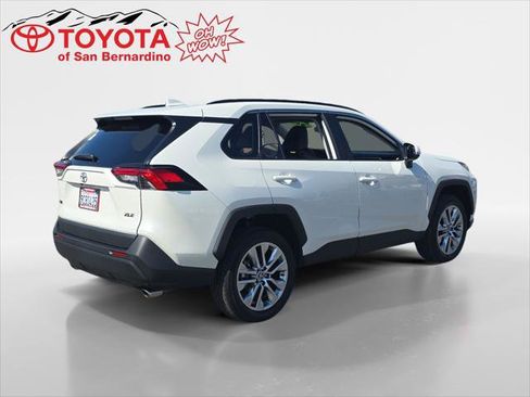 Certified 2022 Toyota RAV4 XLE Premium image 5