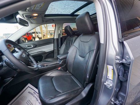 Used 2022 Jeep Compass Latitude w/ Sun and Sound Group image 20