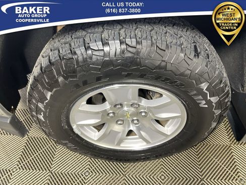 Used 2017 Chevrolet Silverado 1500 LT w/ All Star Edition image 31