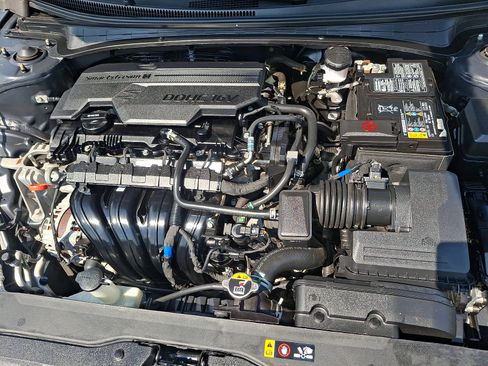 Used 2021 Hyundai Elantra SE FWD image 26