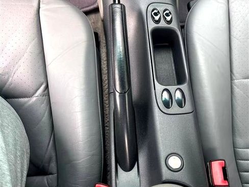 Used 1999 Porsche Boxster image 10