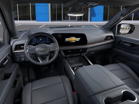 New 2026 Chevrolet Suburban LT w/ Advanced Technology Package AWD/4WD image 15