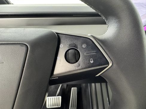 Used 2024 Tesla Cybertruck AWD Crew Cab image 15