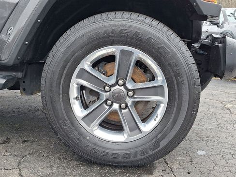 Used 2023 Jeep Wrangler Sahara w/ Dual Top Group image 27