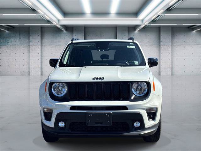 Used 2023 Jeep Renegade Altitude w/ Sun/Sound Group AWD/4WD image 2