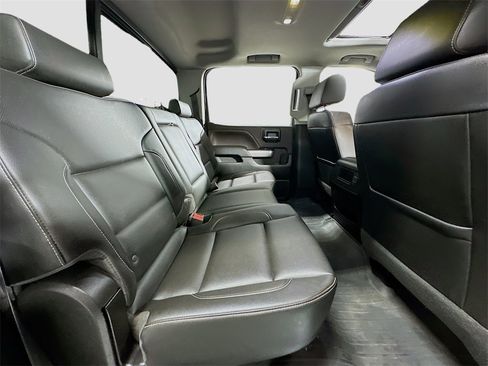 Used 2018 Chevrolet Silverado 2500 LTZ image 28