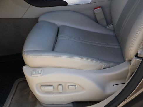 Used 2016 Cadillac SRX Luxury w/ Driver Awareness Package image 20