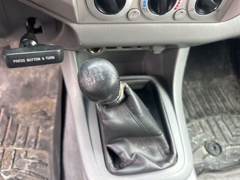 Used 2011 Toyota Tacoma 4x4 Double Cab image 13