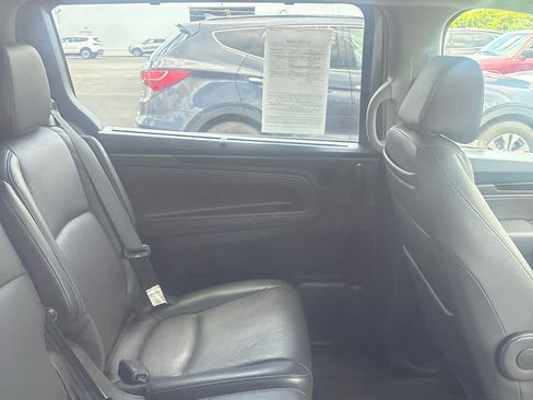 Used 2021 Honda Odyssey Touring image 3